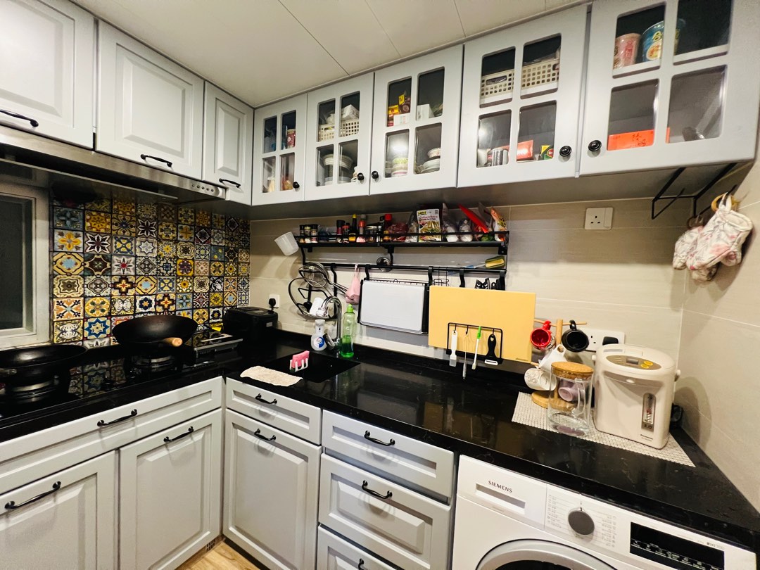 2-bedroom unit at Tuen Mun Town Plaza, newly renovated, ready to move in (no commission), convenient location, large shopping mall connected downstairs, walkable to West Rail Station and V City64077577320578112