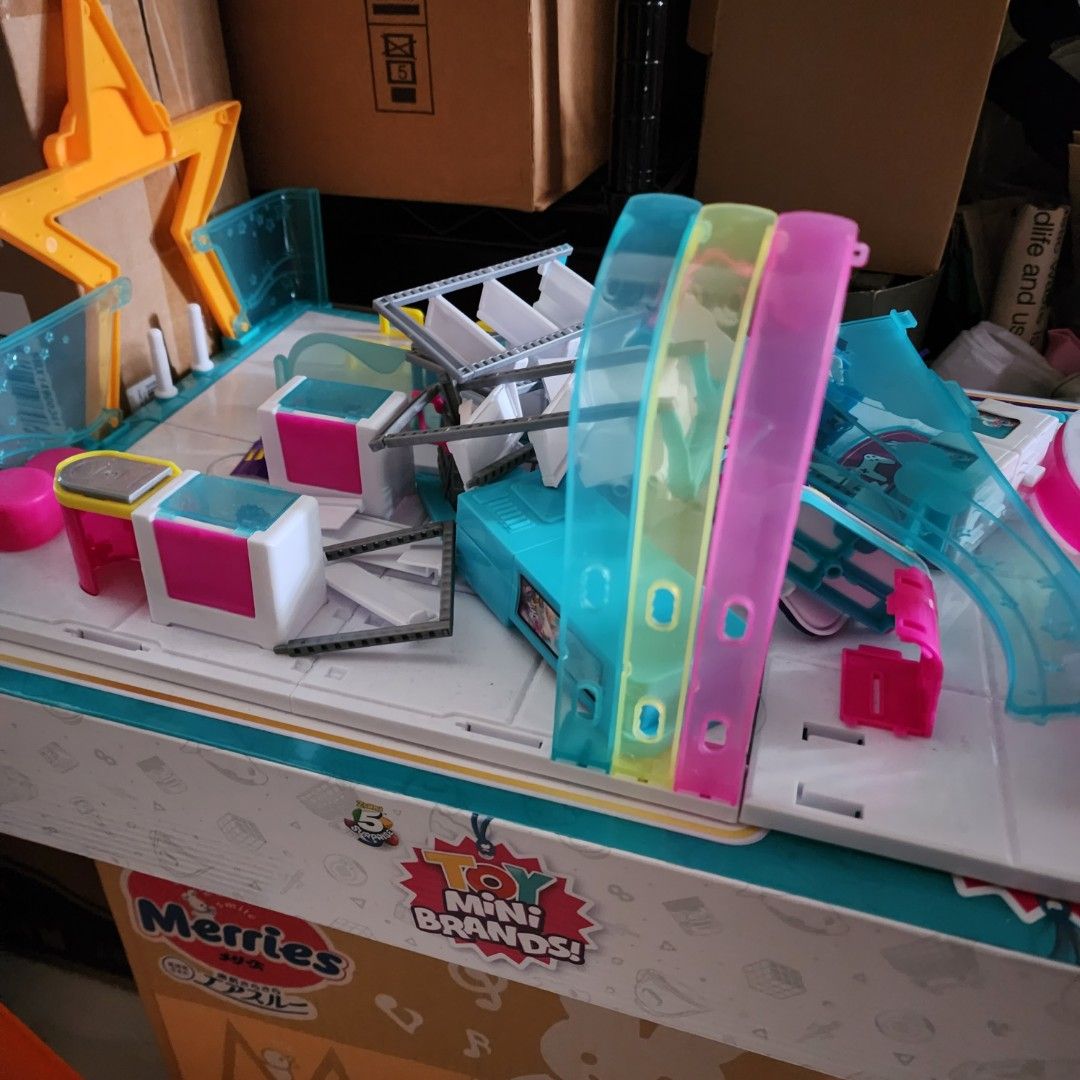 5 Surprise Toy Mini Brands Mini Toy Shop Playset by ZURU, White, Hobbies &  Toys, Toys & Games on Carousell