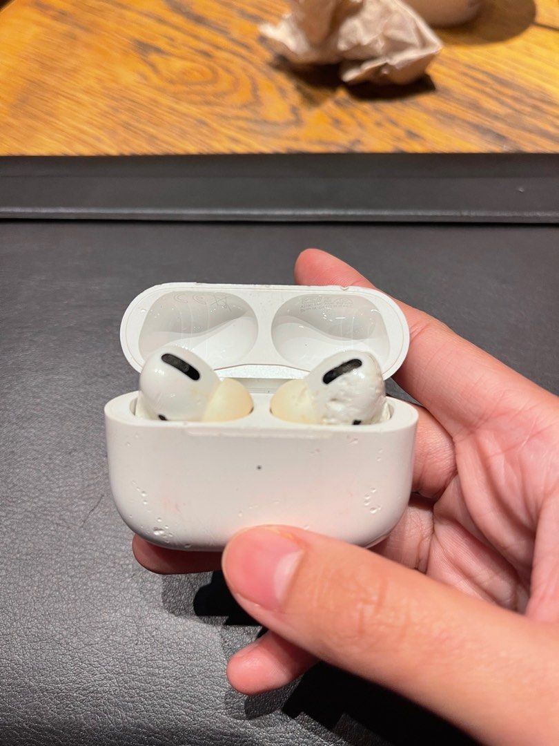 Airpods pro (defective) (Category: Earphones) located in San Mariano. Submitted by abbybit (Listing ID 1199542774, Image 3). Description: Selling for parts. Ideal for those buying defective items. Casing and left earbud still working.