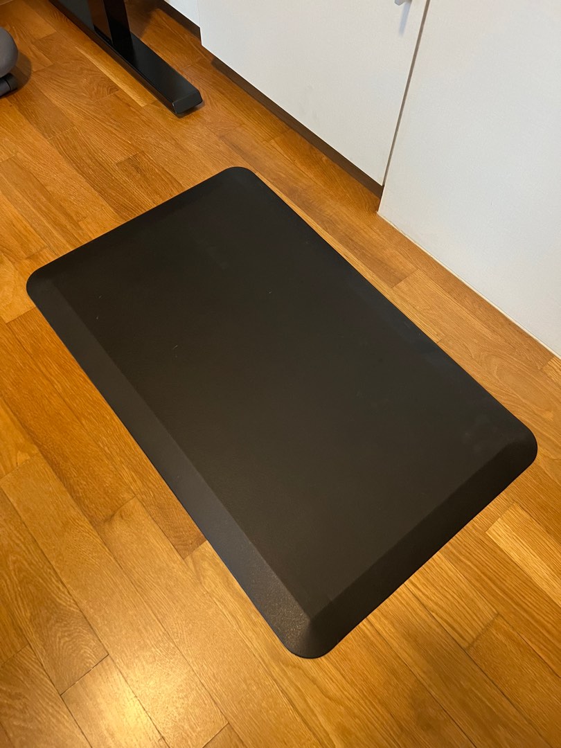 Anti fatigue mat for standing desk, Computers & Tech, Parts