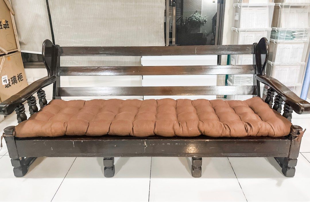 Antique Solid Mahogany Sala Set (Category: Sofas) located in San Juan City. Submitted by katemade (Listing ID 1199558124, Image 3). Description: This sala set is nearly 30 years old and is still in mint condition! Mahogany is RARE (thus highly sought after). That means that you don’t just get beauty or long-lasting quality but you also have wood that’s unique and difficult to acquire. In fact it is so heavy, at least 3-4 grown adults are needed t