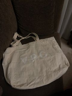 (Category: ) located in . Submitted by shopchic (Listing ID 1199579143, Image 1). Description: .