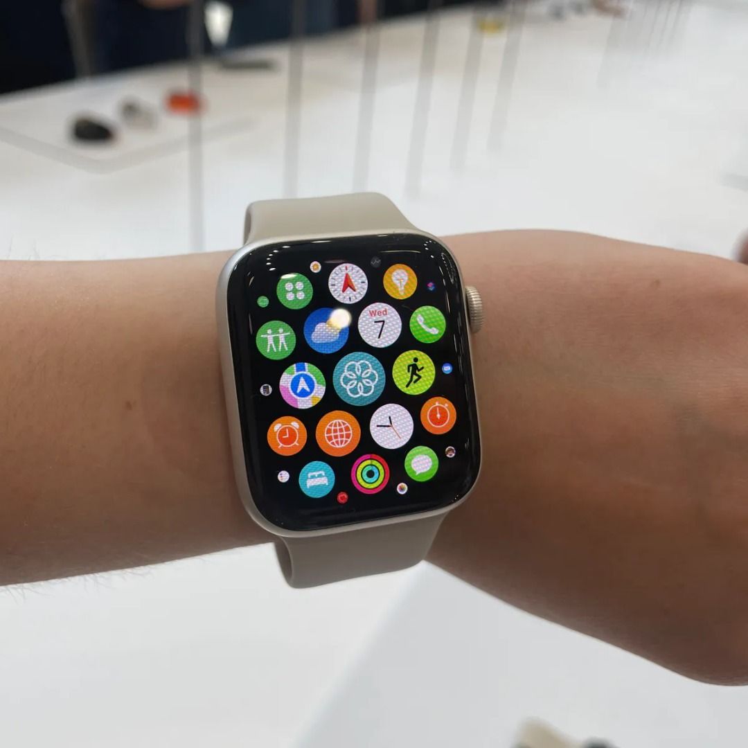 Apple Watch SE2 44mmミッドナイト - 携帯電話