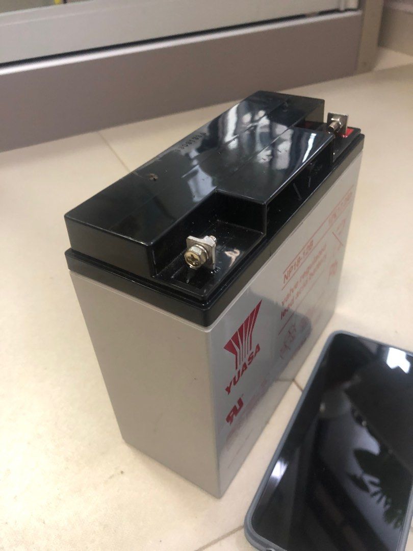 Battery Yuasa 12V, TV & Home Appliances, Electrical, Adaptors & Sockets