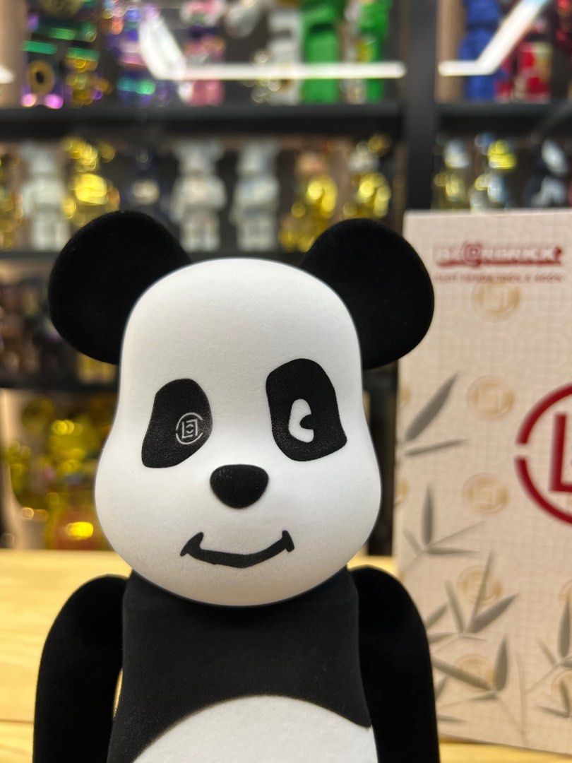 現貨bearbrick Clot Panda 100% & 400% be@rbrick, 興趣及遊戲, 玩具 ...