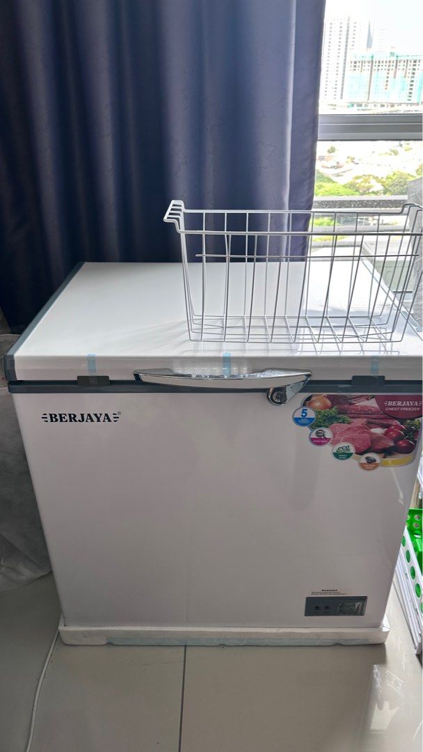 Berjaya Premium Chest Freezer 230L ( Used for Breastmilk & 9 months