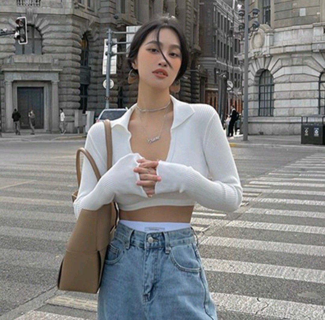 BNWT Sexy top (Category: Others Tops) located in Davao. Submitted by 2ndbase.dvo.ii (Listing ID 1199473617, Image 3). Description: fits XS-Semi M.