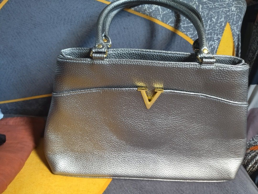 Brand new silver V bag, Women's Fashion, Bags & Wallets, Clutches