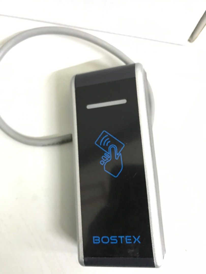 Card reader (Category: Other Accessories) located in Singapore. Submitted by thiu71.forest (Listing ID 1199623877, Image 1). Description: .