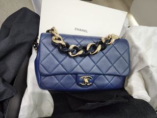 1,000+ affordable chanel medium flap navy For Sale