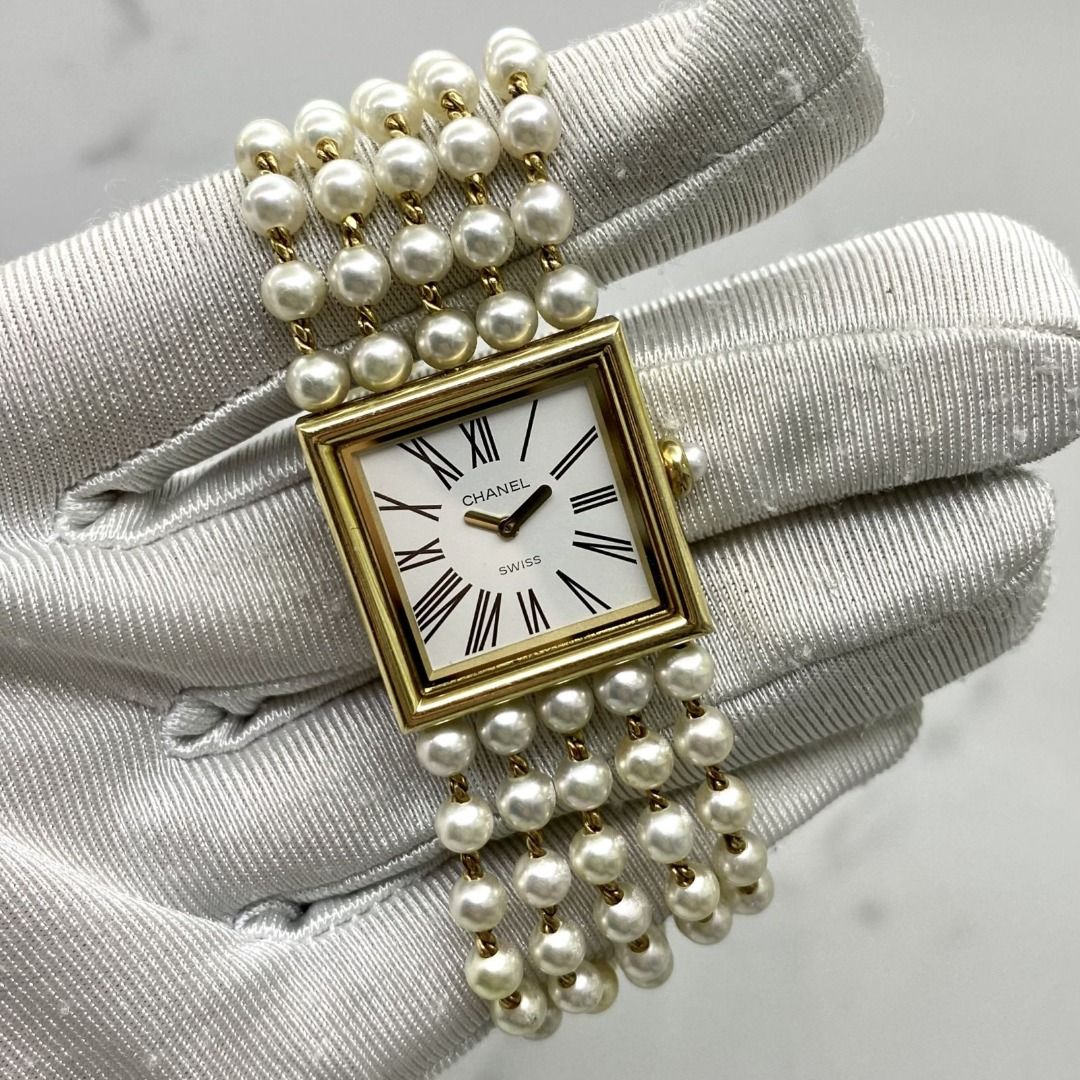 Chanel mademoiselle pearl watch 2025