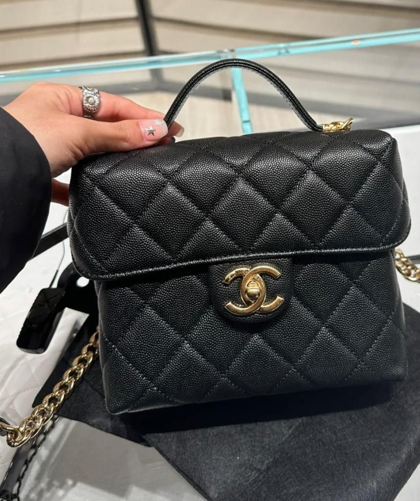 Chanel small vanity case bag