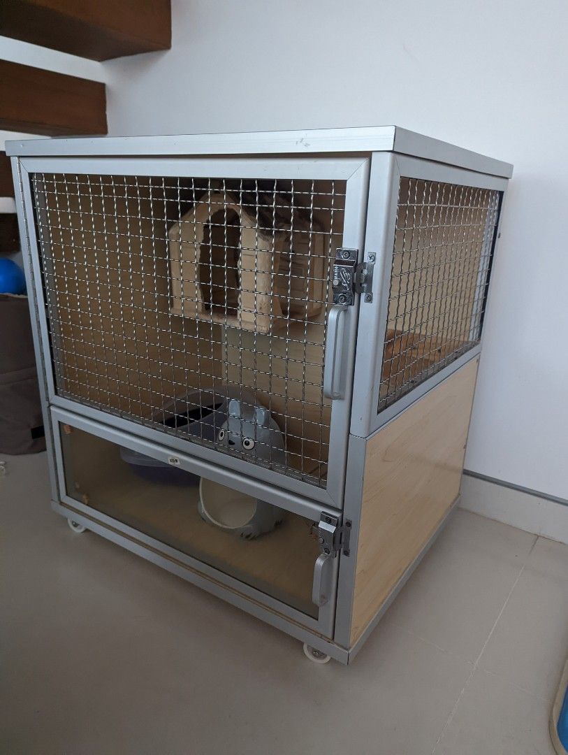 a chinchilla cage