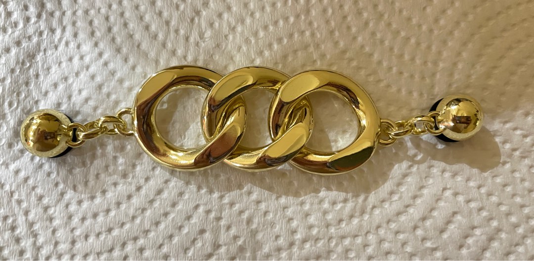 Crocs Jibbitz Gold Chain x 1 original, Women's Fashion, Watches & Accessories, Other Accessories