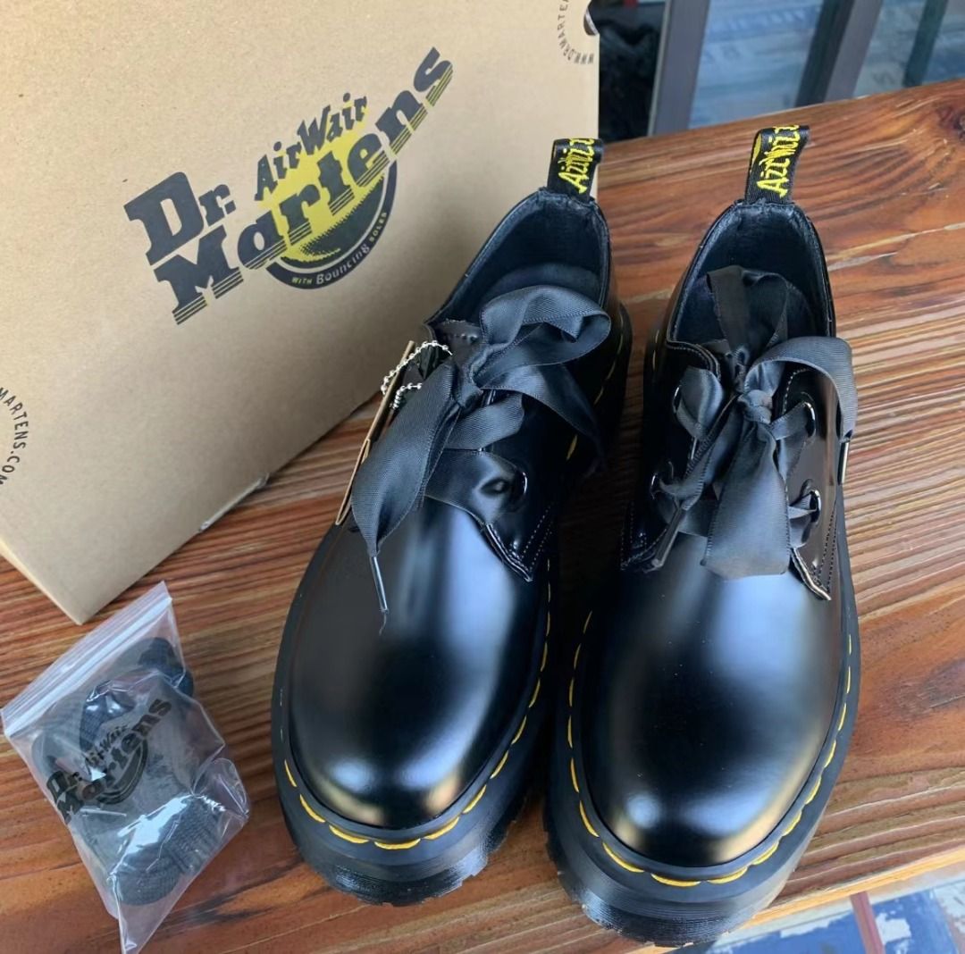 【Dr.martens】HOLLYベルベット厚底シューズ Amazon | Dr. Martens レディース ホリークアッドレトロ US