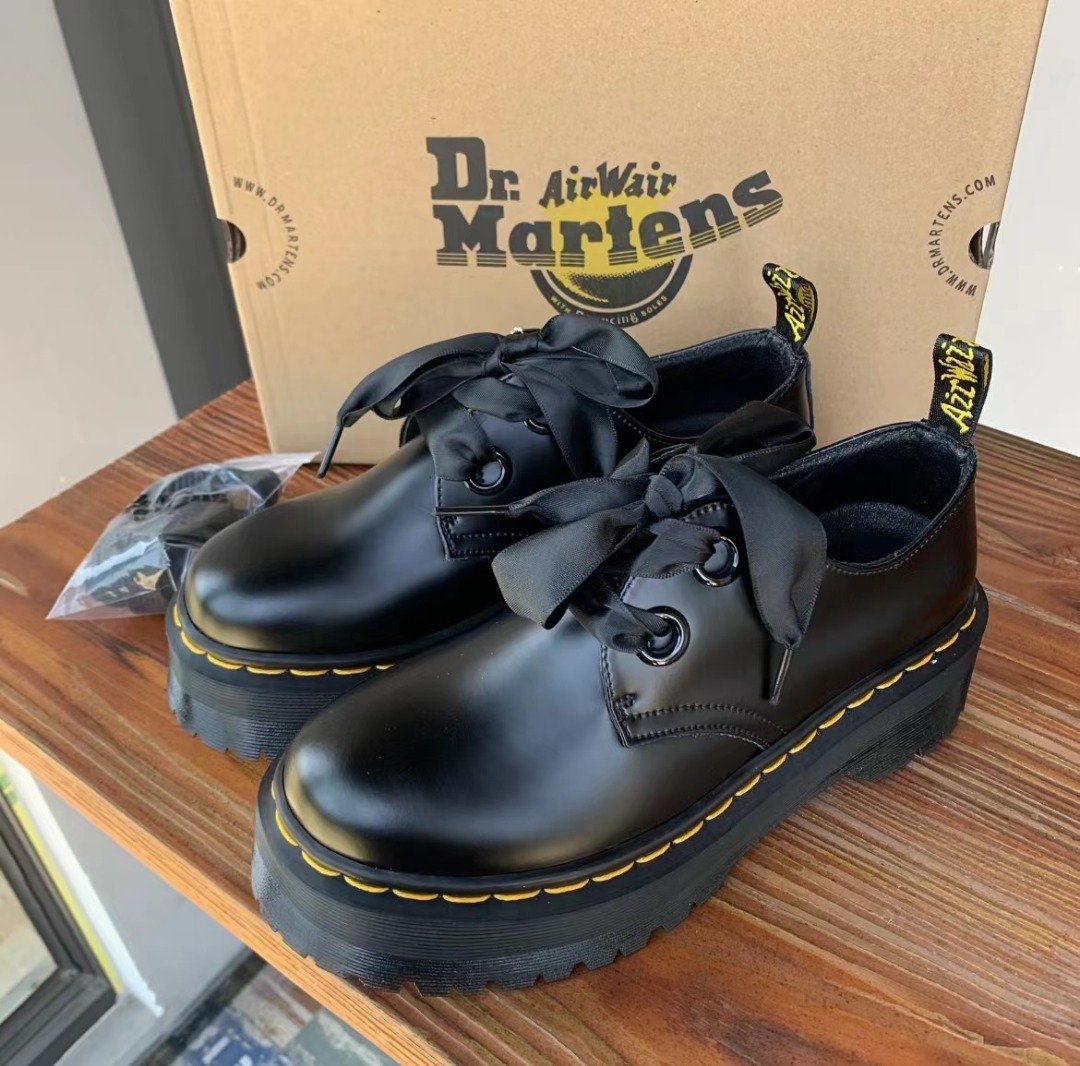 Holly dr martens online