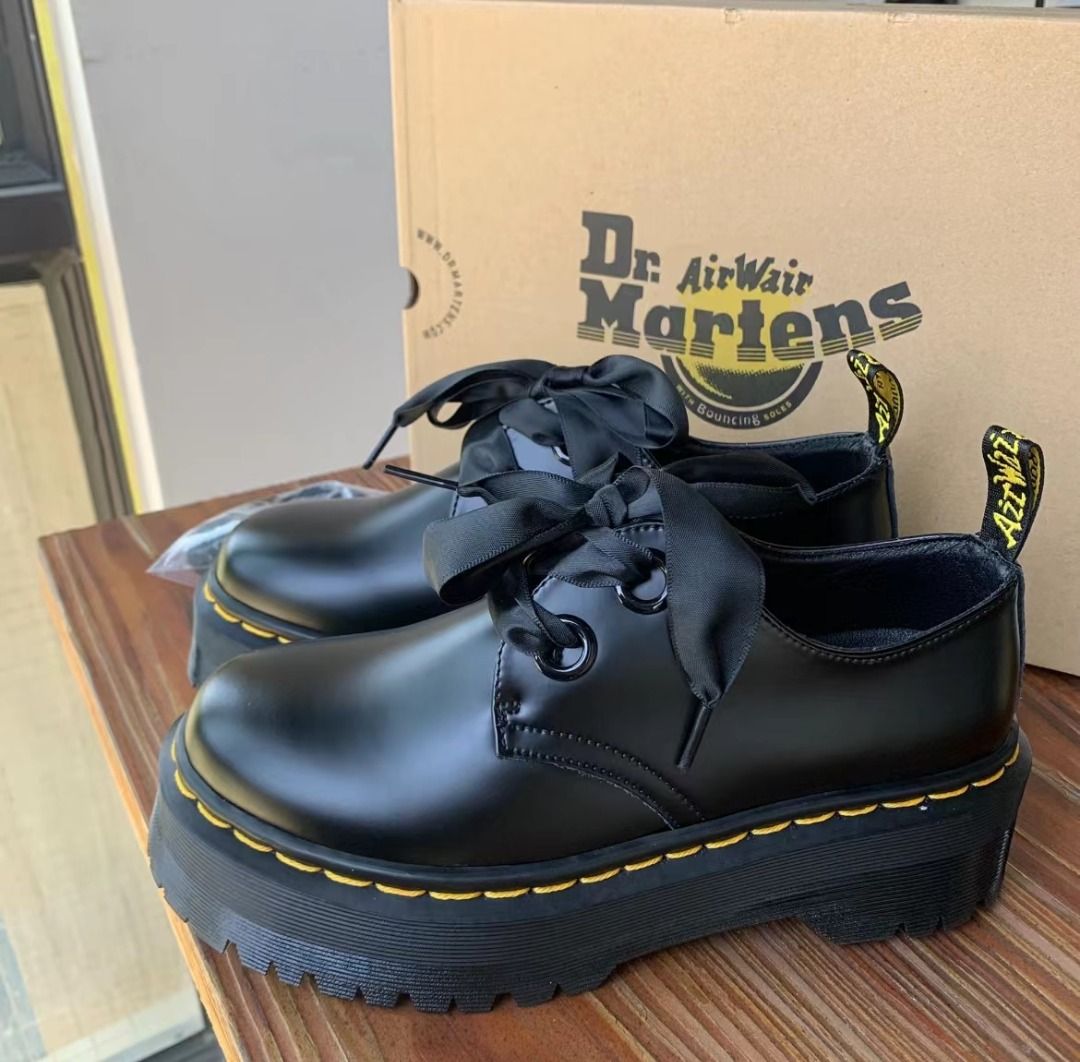 【Dr.martens】HOLLYベルベット厚底シューズ 🌈Dr.Martens Holly Jk厚底靴, 女裝, 鞋, 靴- Carousell
