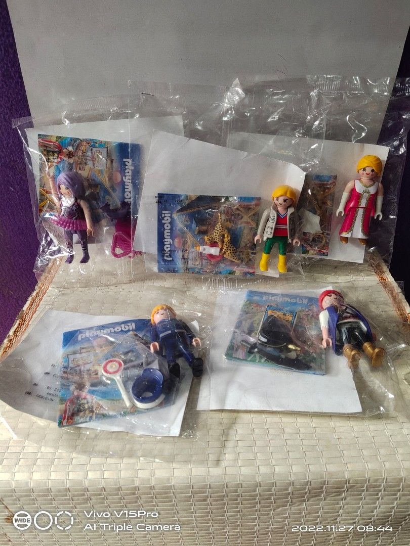 Figure playmobil stok bnyk Toys Collectibles Mainan di Carousell