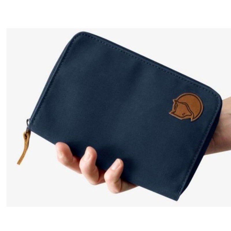 Fjallraven Passport Wallet, Women's Fashion, Bags & Wallets, Wallets