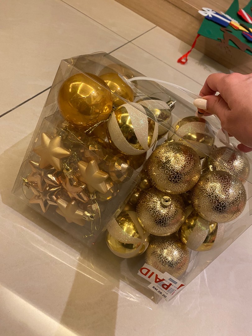 Free delivery] kaison christmas gold ornaments, Furniture u0026 Home Living,  Home Decor, Other Home Decor on Carousell