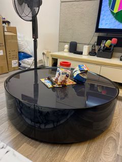 Good condition pre-loved heavy and large coffee table with glass top and black piano finish