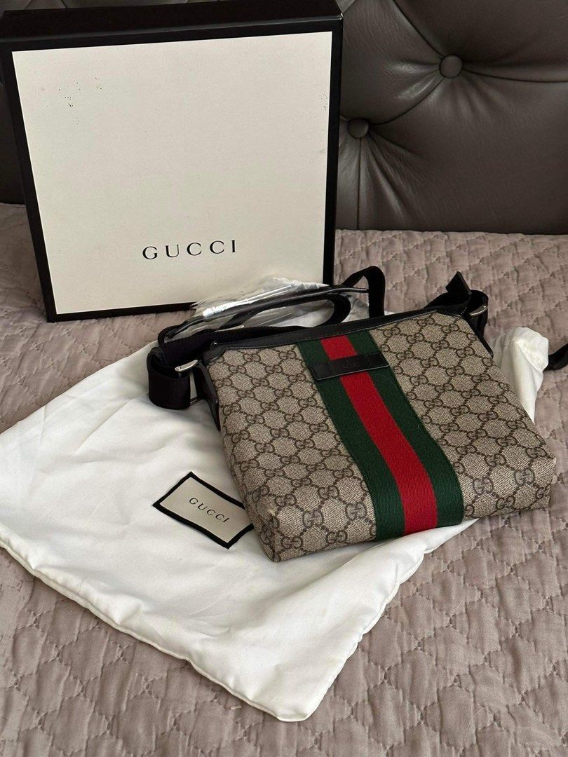 GUCCI WEB STRIP SUPREME MESSENGER Luxury Bags Wallets on Carousell