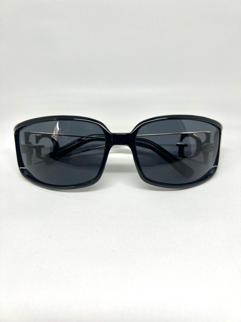 GUESS GU6190 BLK-64 Sunglasses Preloved Authentic size 59 17 125 condition  90% box pengganti