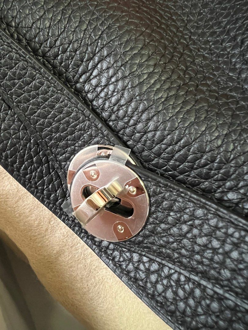 Hermes Lindy 26 TC Black Gold Hardware, 名牌, 手袋及銀包- Carousell