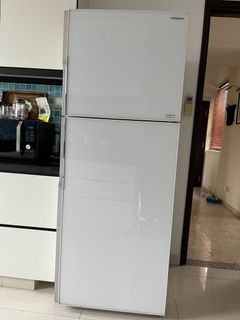 Hitachi 2 door fridge 395l
