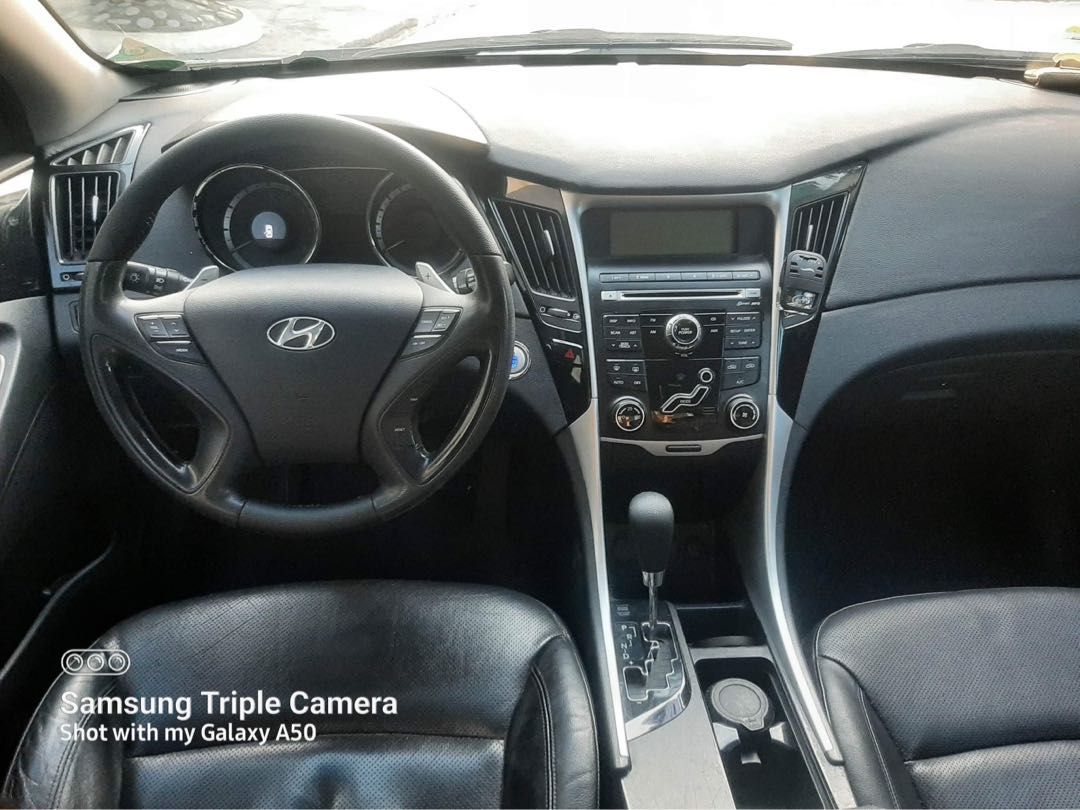 Hyundai Sonata Premium Matic Moonroof Very Fresh In Out Nothing To Fix