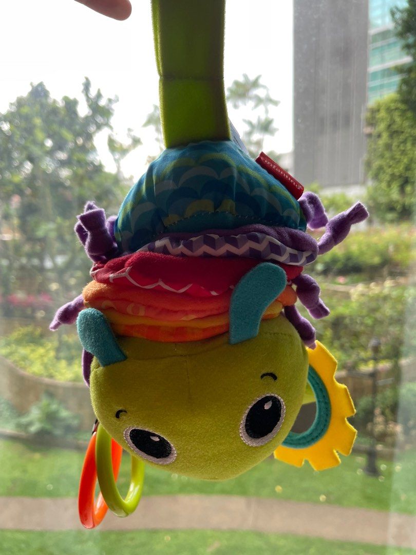 Hug and on sale tug musical bug