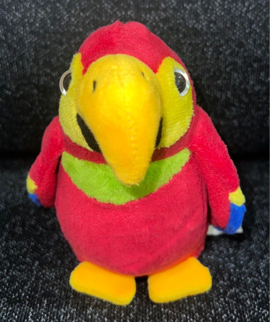 Jurong bird park parrot, Hobbies & Toys, Toys & Games on Carousell