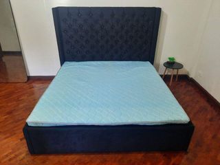 King size bed with costumized mattress