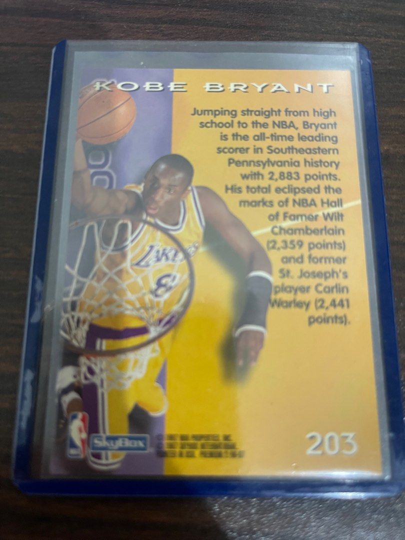 Kobe Jersey 1996-97 Skybox Premium Kobe Bryant Rookie RC