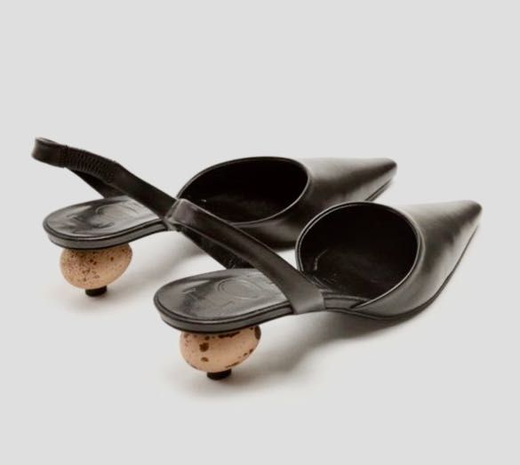 Loewe egg heel store
