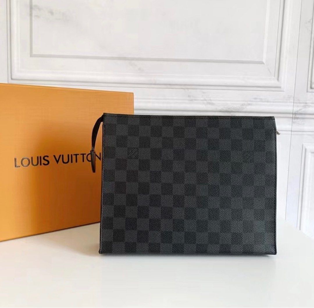 💯 Authentic LV Favourite MM Clutch Bag, Luxury, Bags & Wallets on Carousell