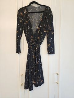 (Category: ) located in . Submitted by FashionAtWork (Listing ID 1199549687, Image 1). Description: .