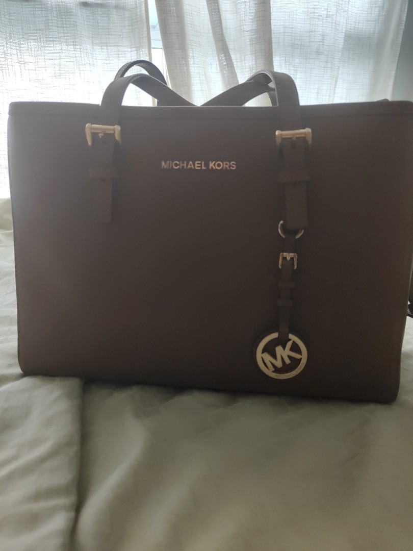 Michael Kors Bag, Women's Fashion, Bags & Wallets, Cross-body Bags on  Carousell