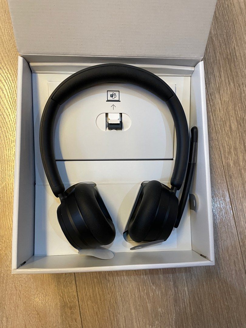 Microsoft wireless headset, 音響器材, 頭戴式/罩耳式耳機 Carousell
