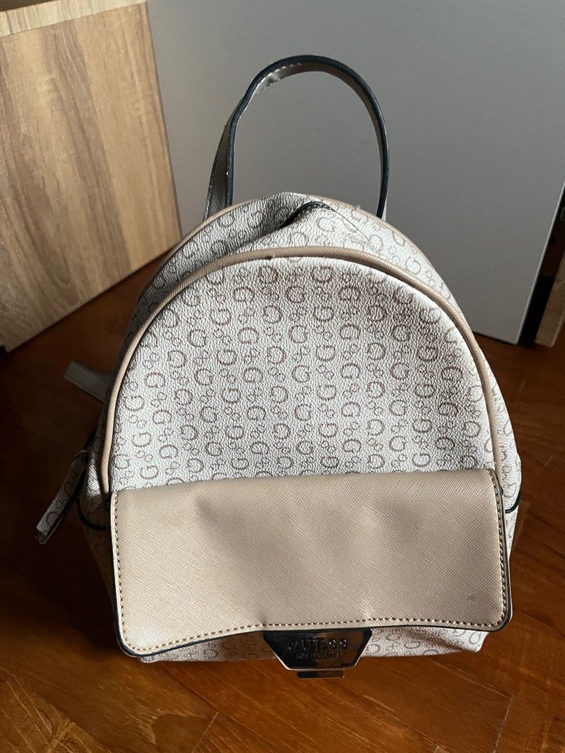 Mini Backpack (Category: Shoulder Bags) located in Singapore. Submitted by amenini (Listing ID 1199430318, Image 1). Description: .