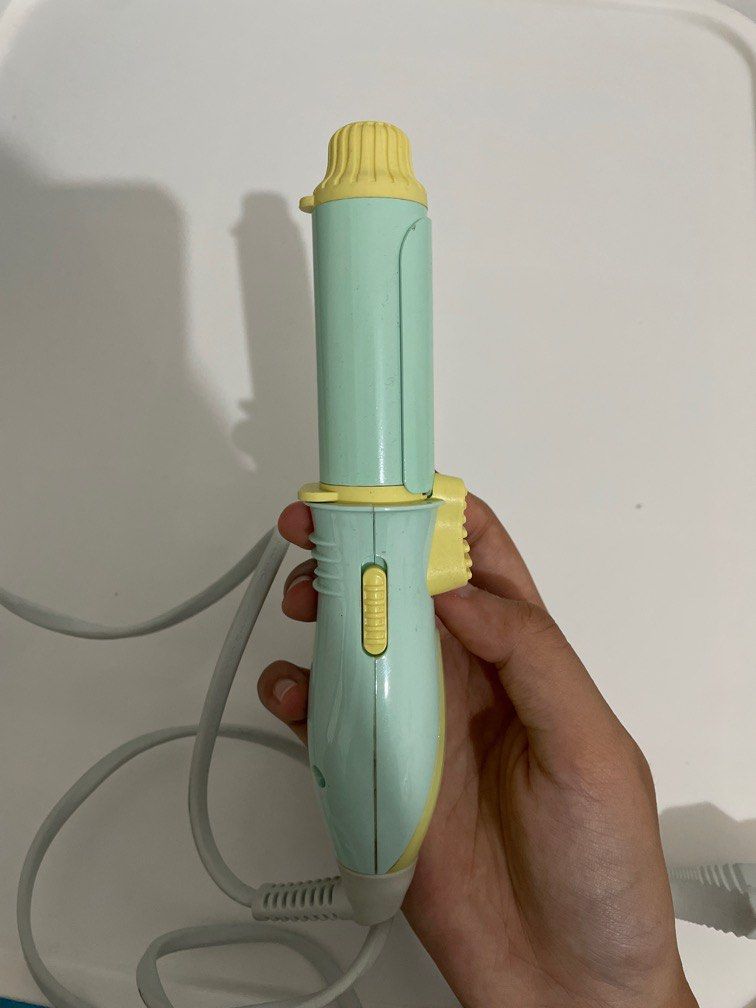 Miniso Curling Iron travel size Serba Serbi Others di Carousell