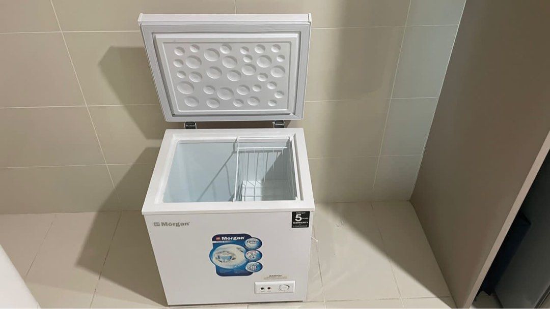 60L Mini Chest Freezer MCF0658L, TV & Home Appliances, Kitchen