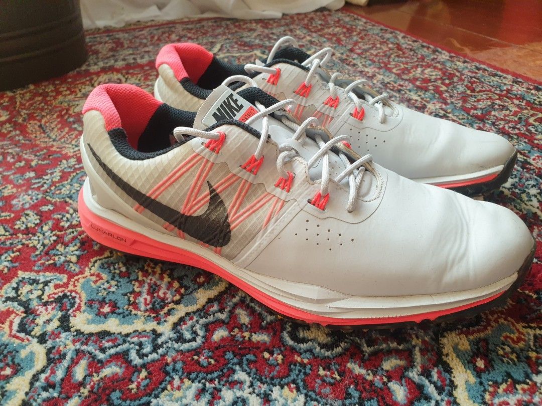 Armstrong Pintura Joven Nike Lunar Control 3 (Men's Golf shoes), Sports Equipment, Sports & Games,  Golf on Carousell
