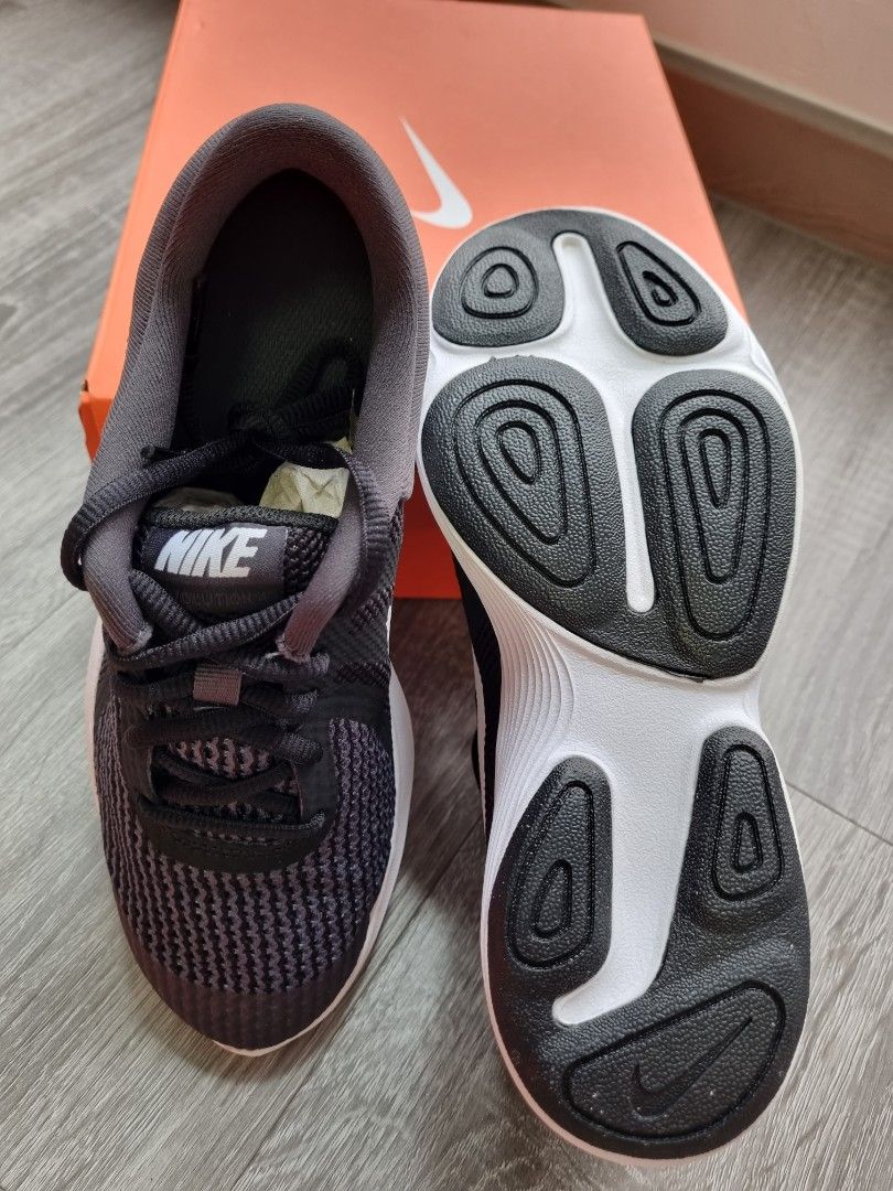 Buy nike hotsell revolution 4