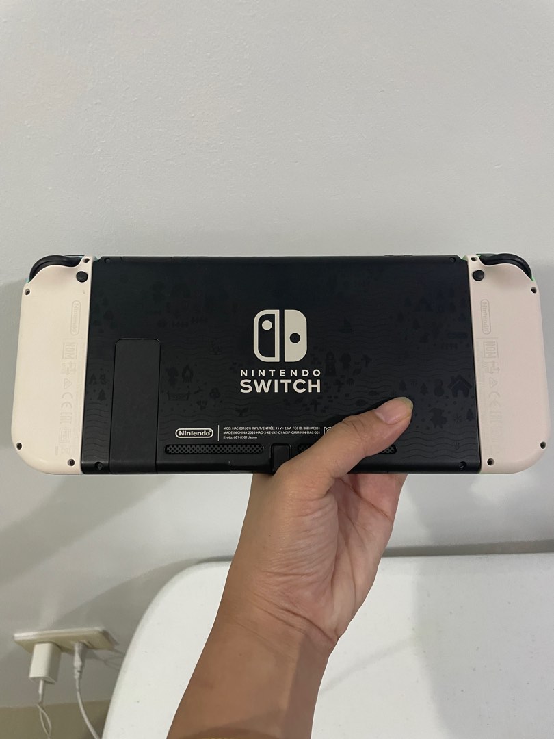 Nintendo Switch Version 2 (including bag, and worth 6k games), Video