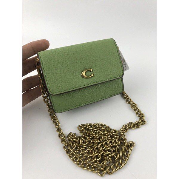 Short clearance wallet chain