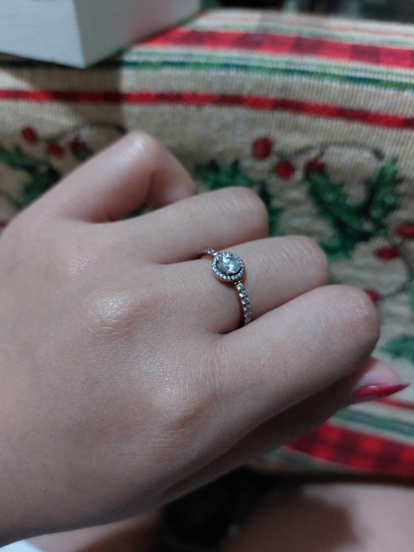 Classic sparkle halo ring pandora store