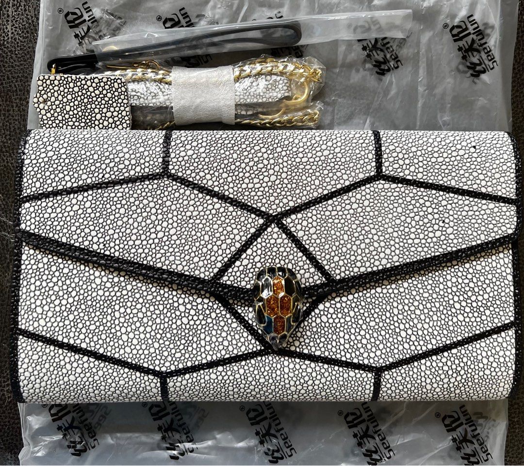 White colour bag discount