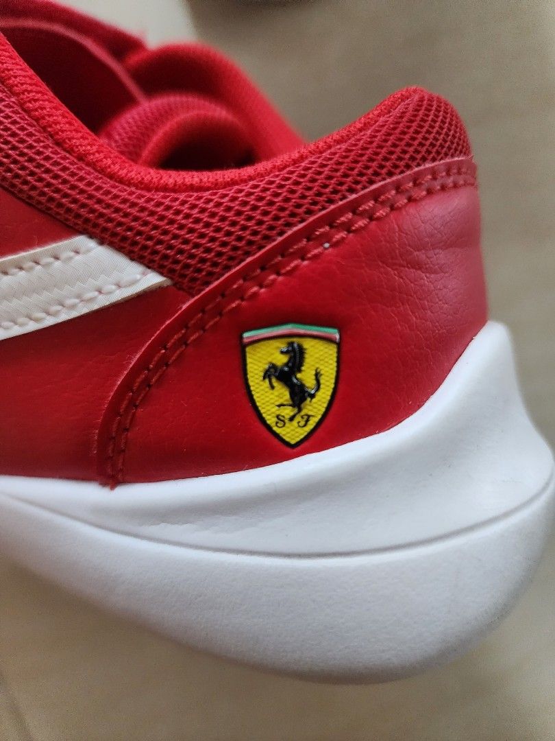 Puma ferrari cheap red sneakers