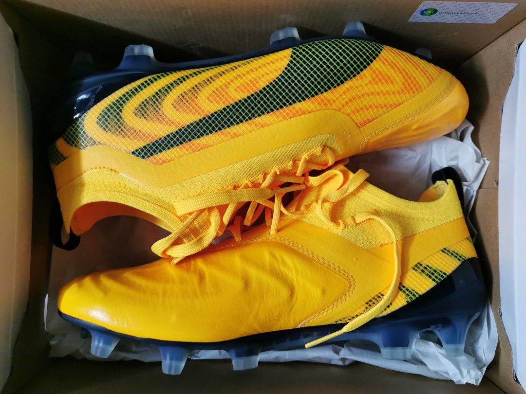 Puma One Soccer Boots, Sports Equipment, Sports Games